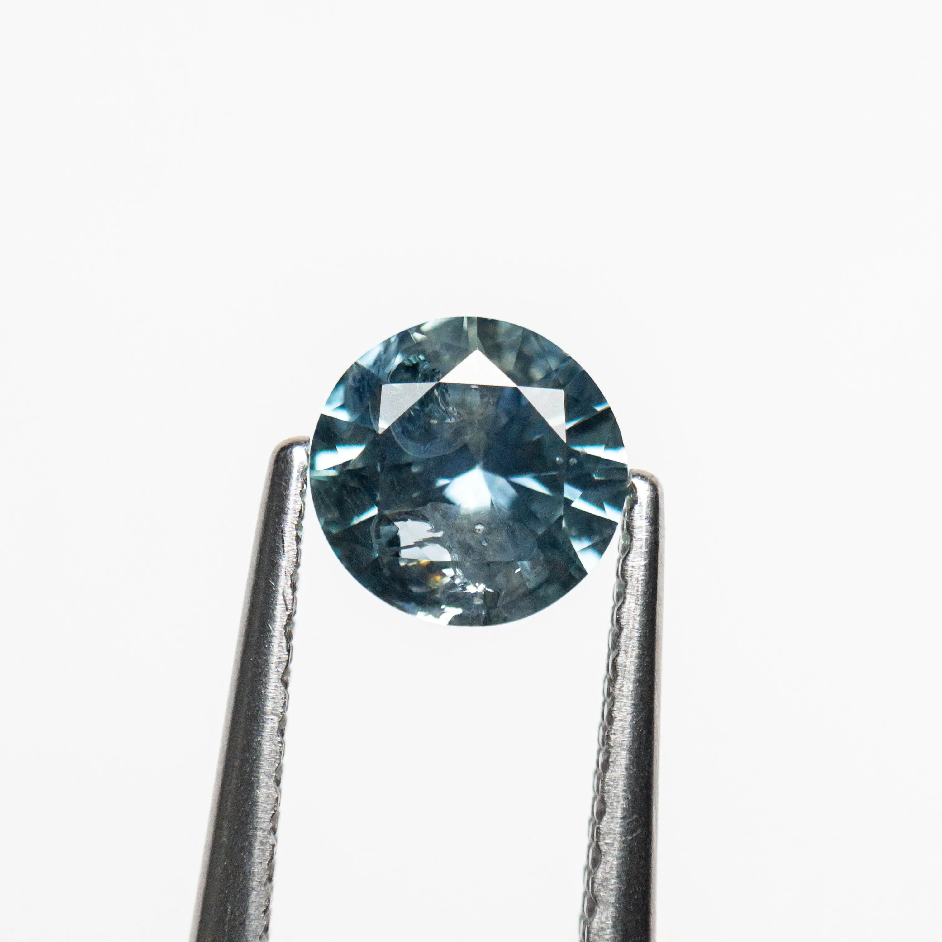 0.66ct 5.58x5.43x3.18mm Round Brilliant Sapphire 19942-24