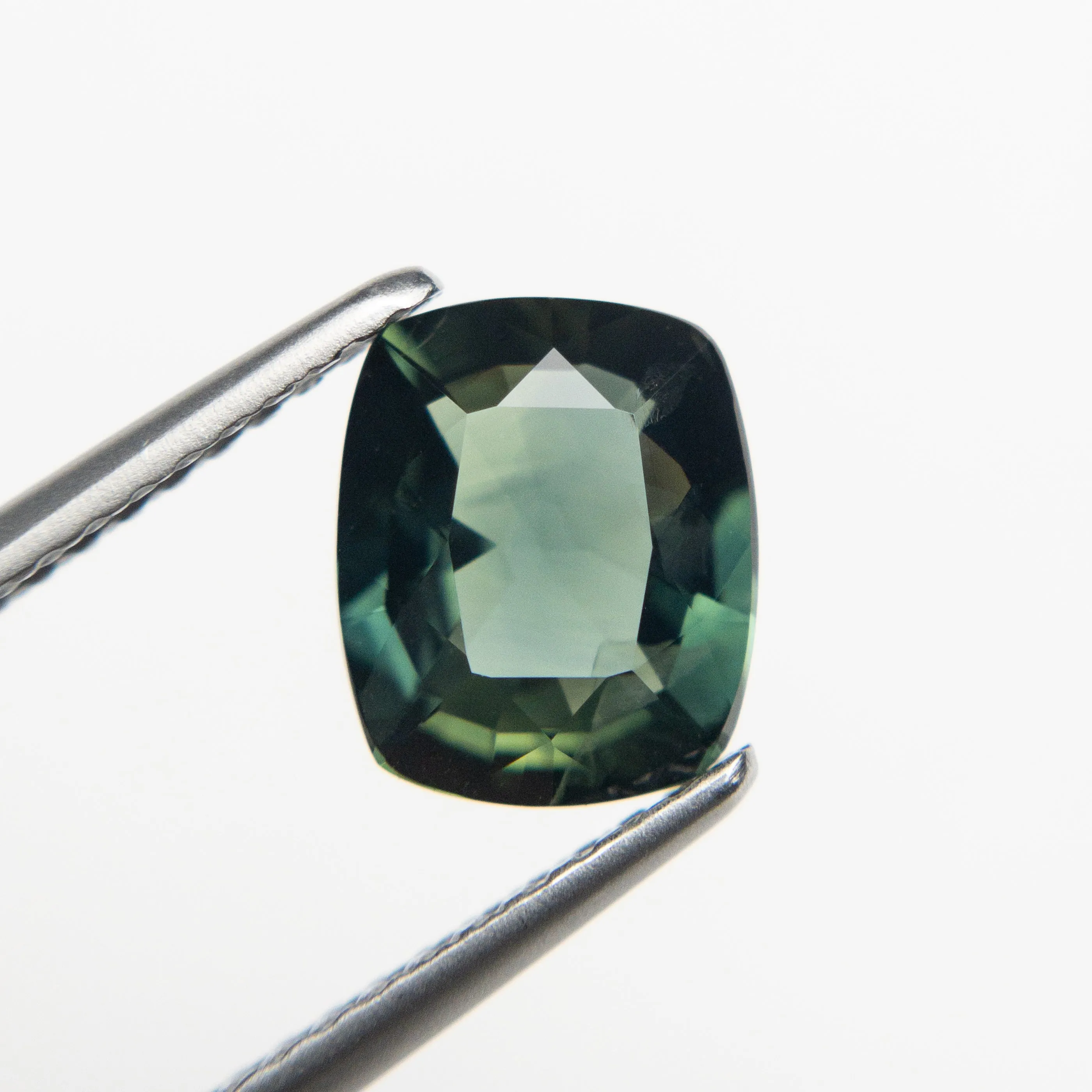 1.73ct 8.00x6.66x3.58mm Cushion Brilliant Sapphire 20962-11