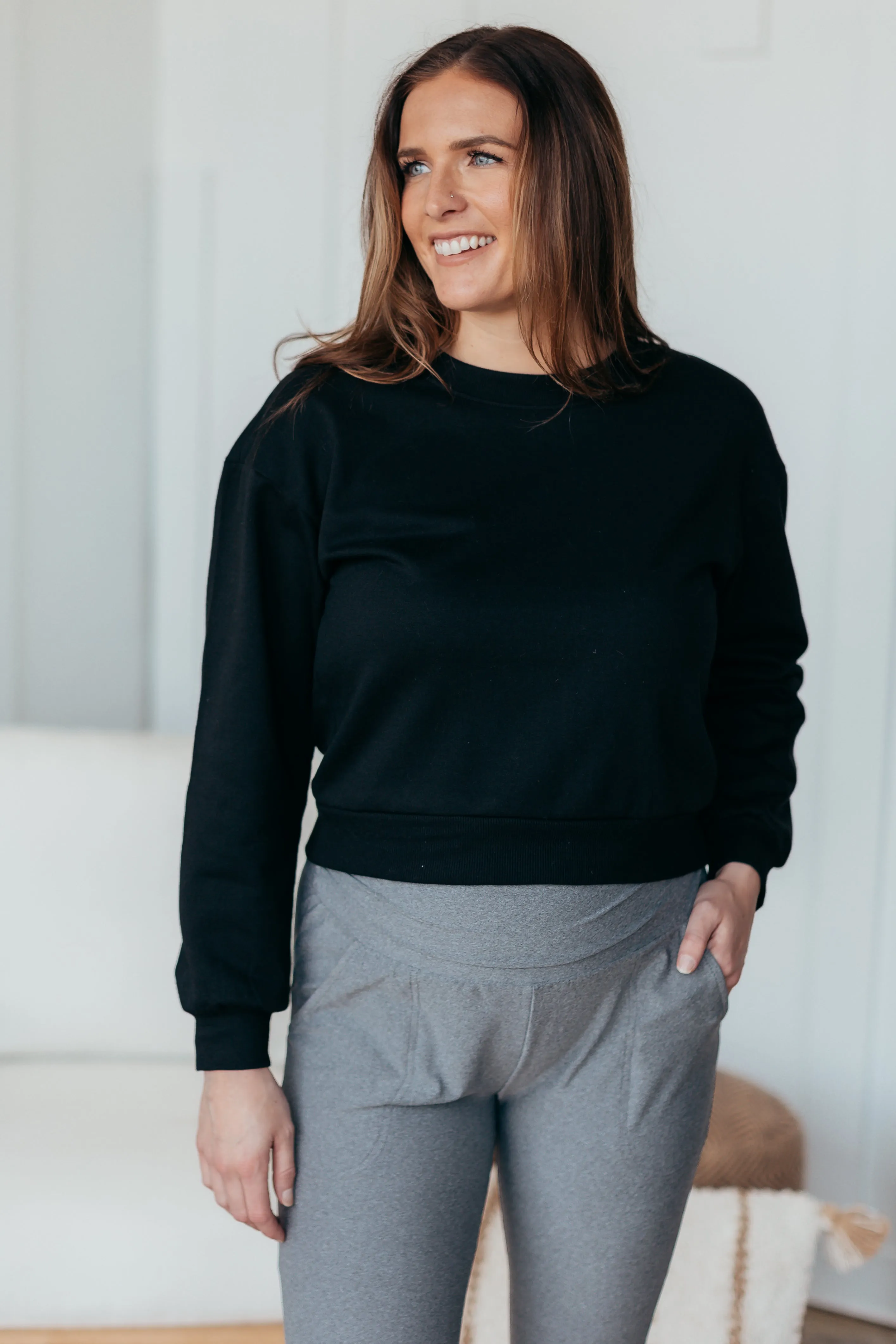 Active Basic Cropped Sweatshirt - 3 Colors