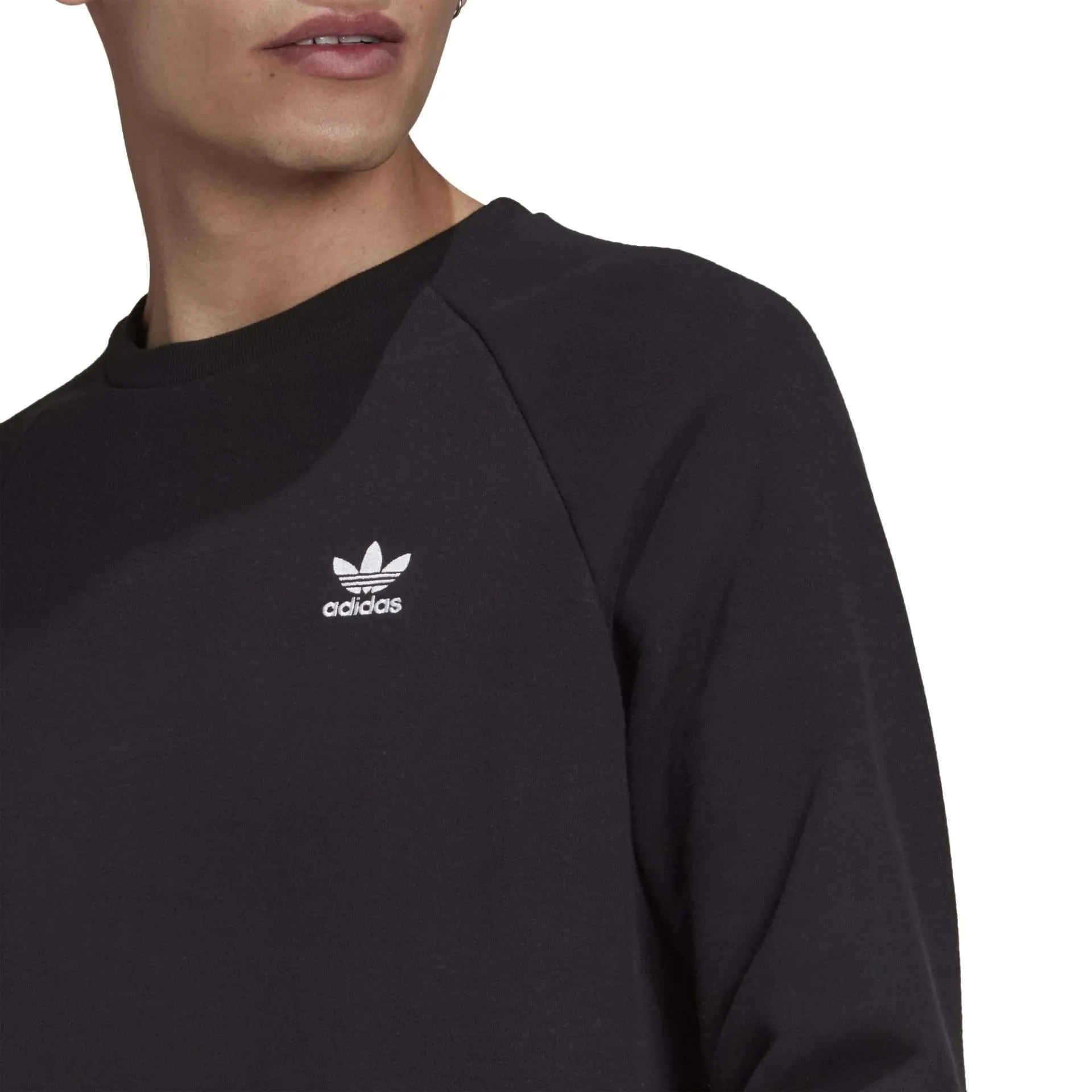 adidas Originals Men’s Essential Crewneck Sweatshirt