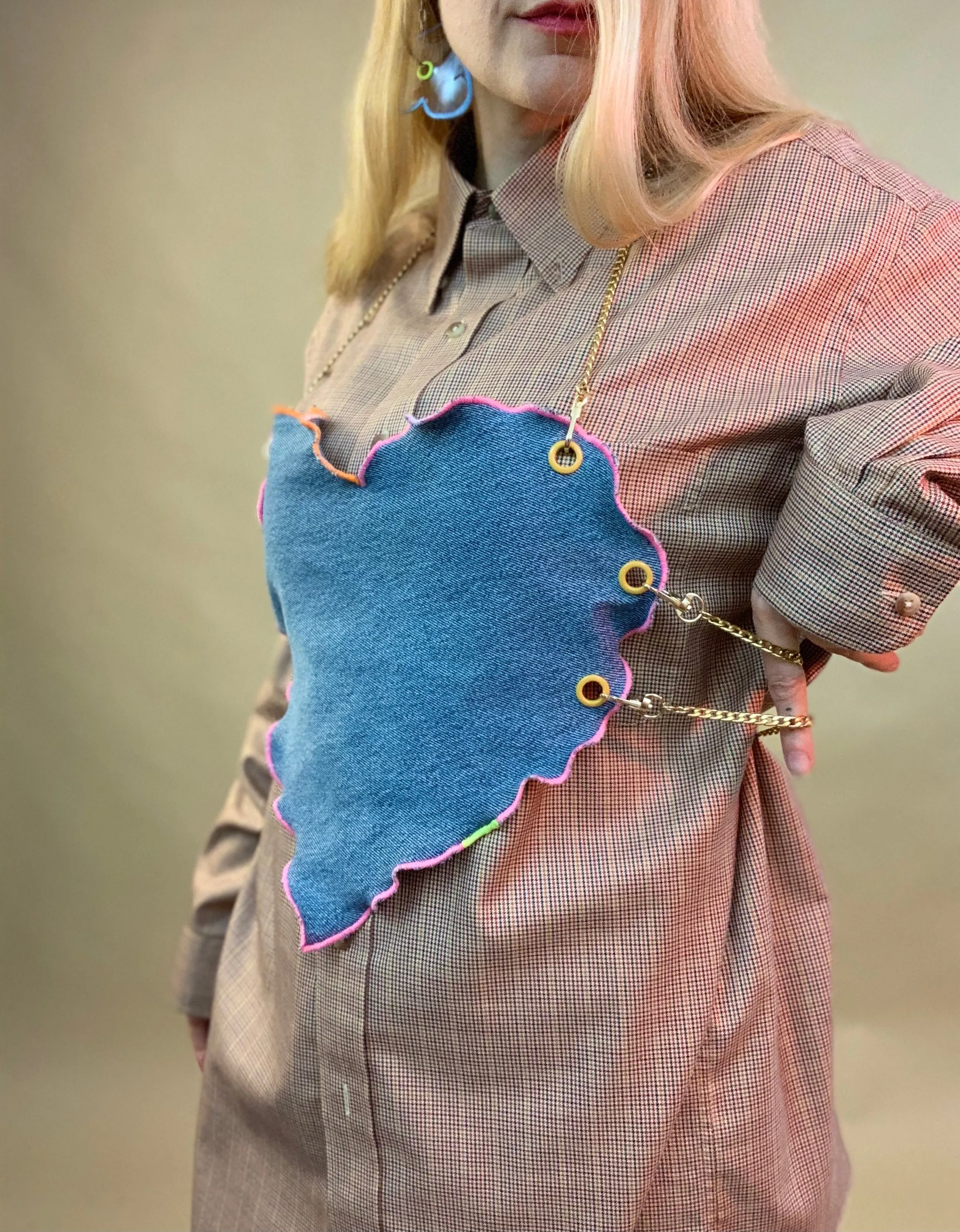 Heart bib top