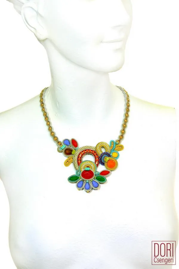 Wonderlust Statement necklace